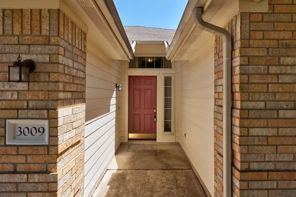 $1,850 | 3009 Hanstrom Court, Hutto, TX 78634