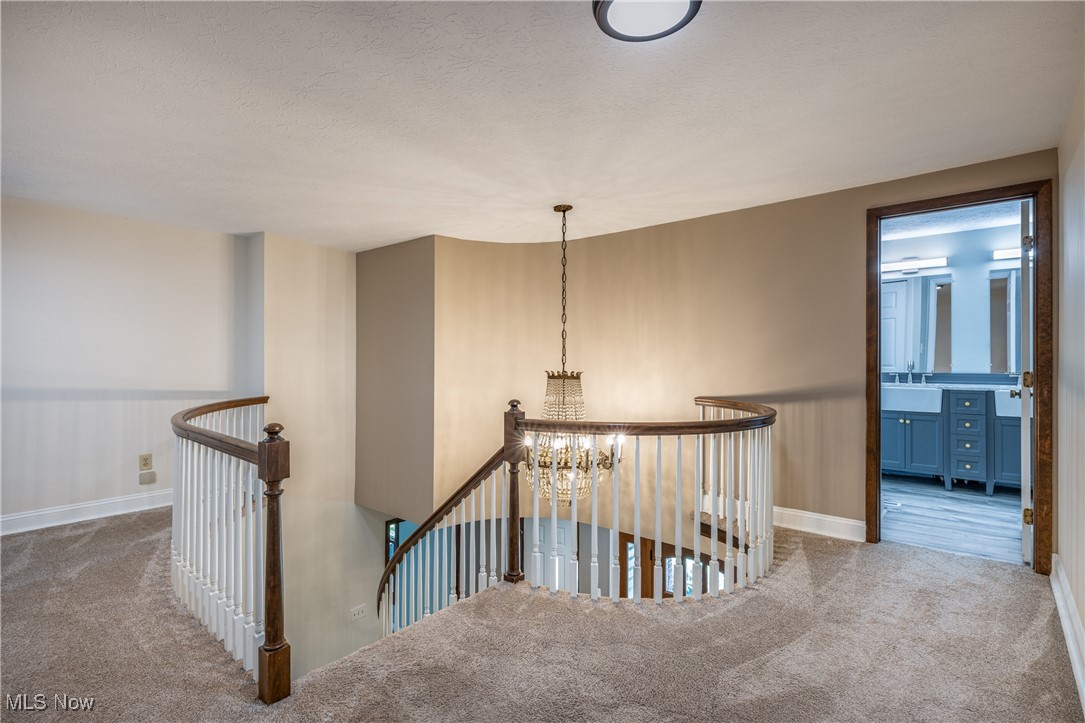 5196 Townsend Road Richfield, OH 44286 - Photo 19 of 49 Upper Foyer.
