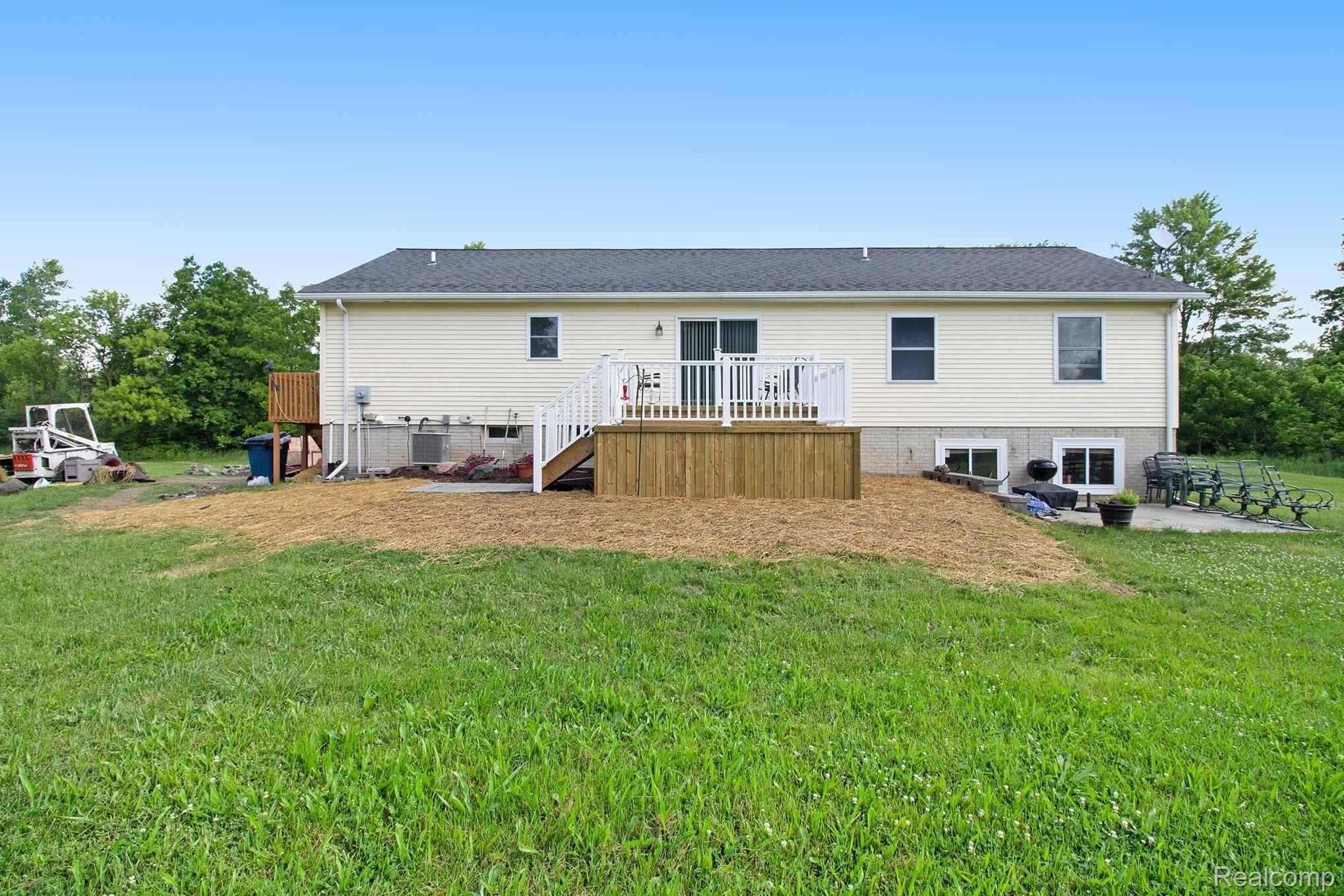 9531 West Sober Road Fowlerville, MI 48836 - Photo 20 of 22 IMG_5564.jpg