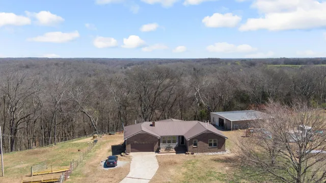 $499,900 | 239 Henry Bayless Road, Ardmore, TN 38449