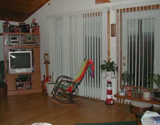 16 Ritenour Ridge Melcroft, PA 15462 - Photo 6 of 8 Living Room.