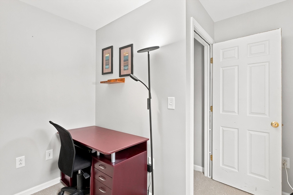18 Rosegate Road Needham, MA 02494 - Photo 29 of 41