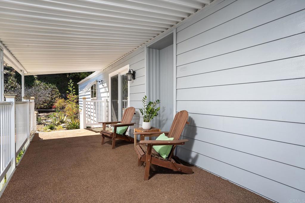7467 Mission Gorge Road, Unit SPC 81 Santee, CA 92071 - Photo 5 of 36 a living room with furniture