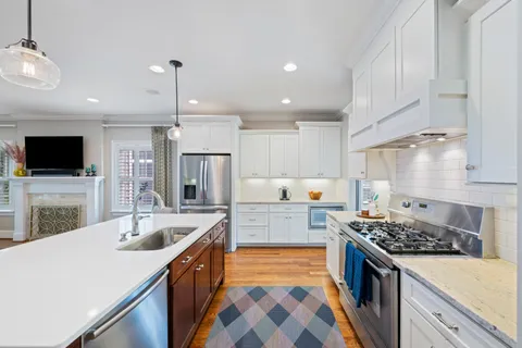 $2,000,000 | 1008 Caldwell Avenue, Nashville, TN 37204