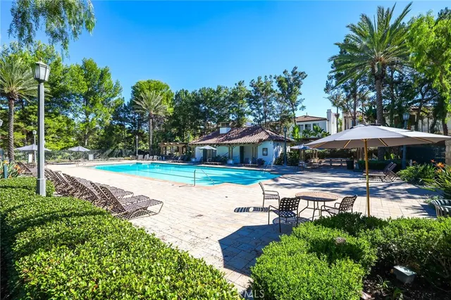 $965,000 | 309 Falcon Creek, Irvine, CA 92618