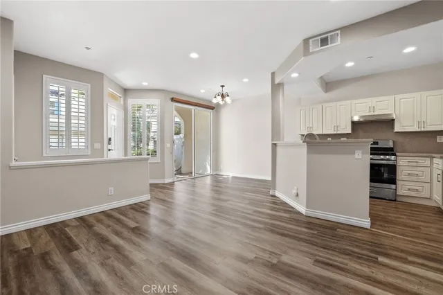 $965,000 | 309 Falcon Creek, Irvine, CA 92618