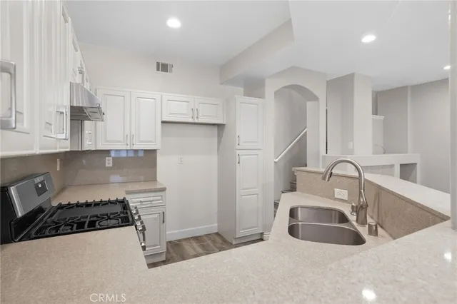 $965,000 | 309 Falcon Creek, Irvine, CA 92618