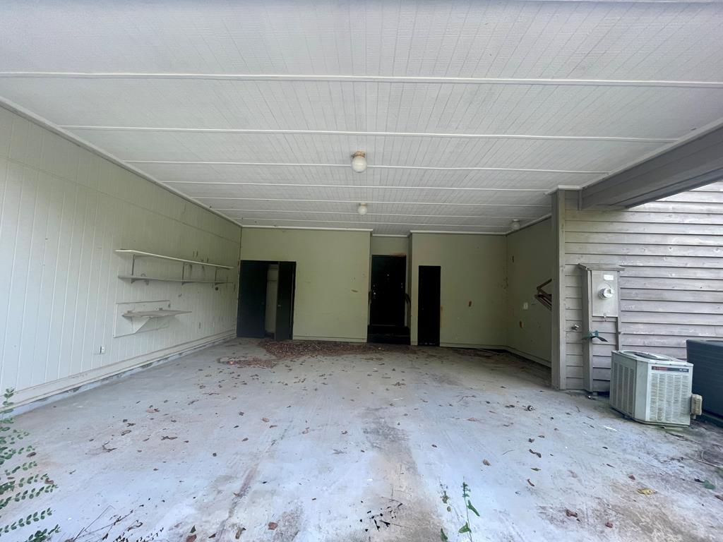 574 Old Chipley Road Pine Mountain, GA 31822 - Photo 50 of 61 a view of a livingroom with an oven