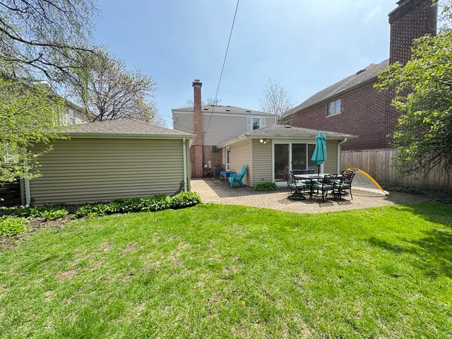$449,000 | 630 South Dryden Place, Arlington Heights, IL 60005