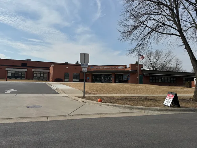 $449,000 | 630 South Dryden Place, Arlington Heights, IL 60005