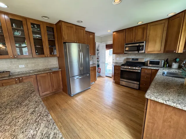 $449,000 | 630 South Dryden Place, Arlington Heights, IL 60005