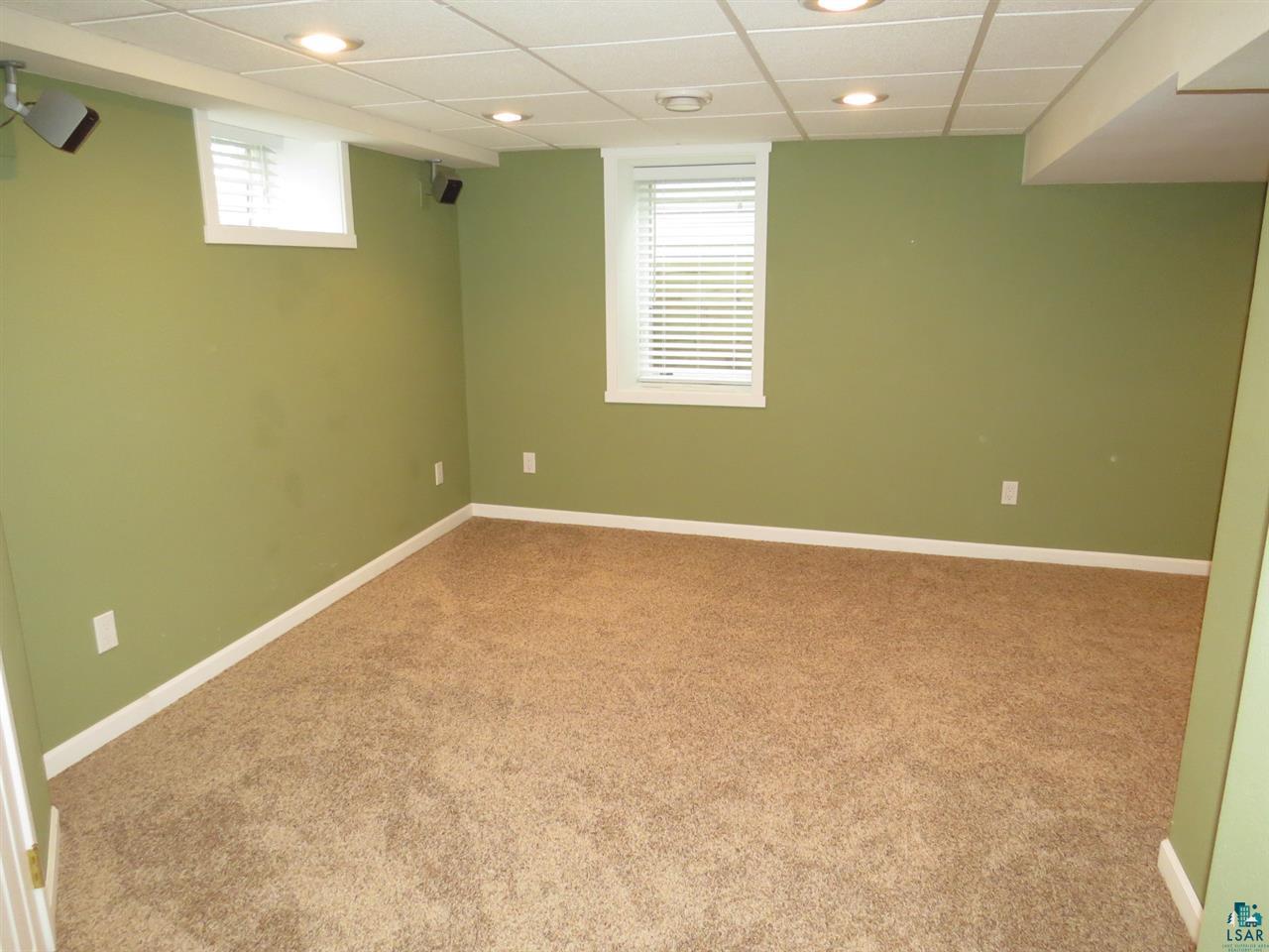 5215 Oneida Street Duluth, MN 55804 - Photo 11 of 18 Gallery Image 11