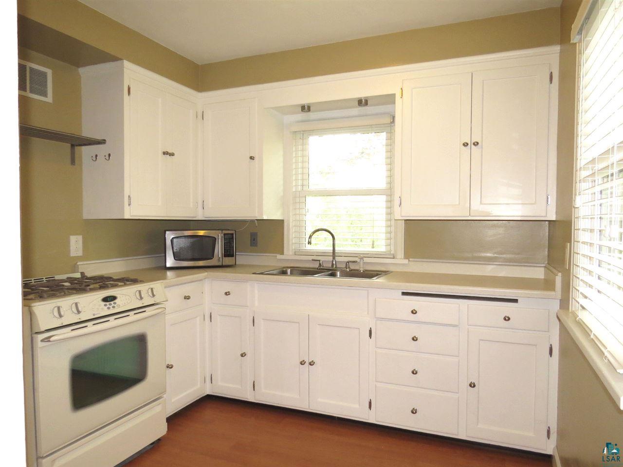 5215 Oneida Street Duluth, MN 55804 - Photo 6 of 18 Gallery Image 6