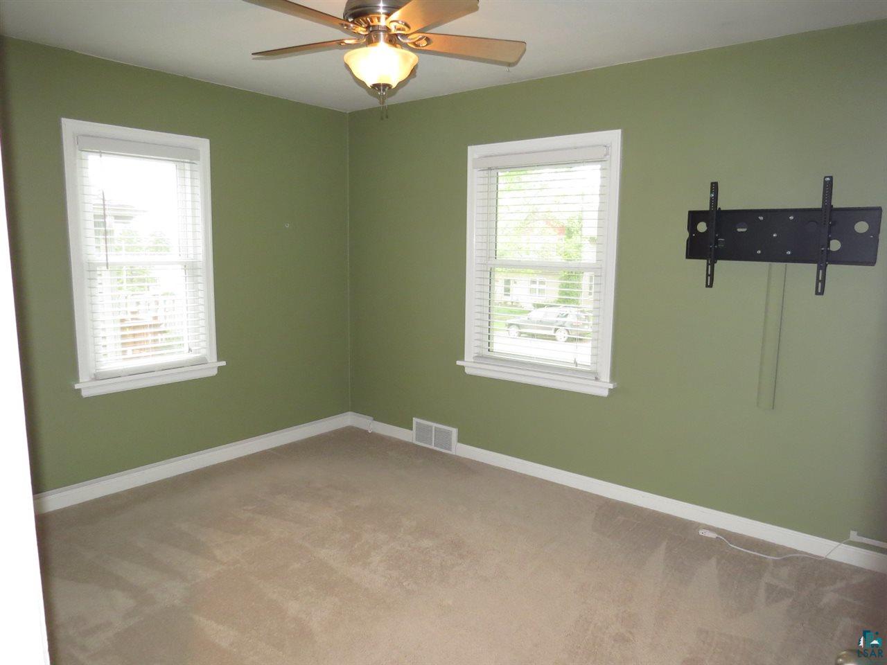5215 Oneida Street Duluth, MN 55804 - Photo 7 of 18 Gallery Image 7