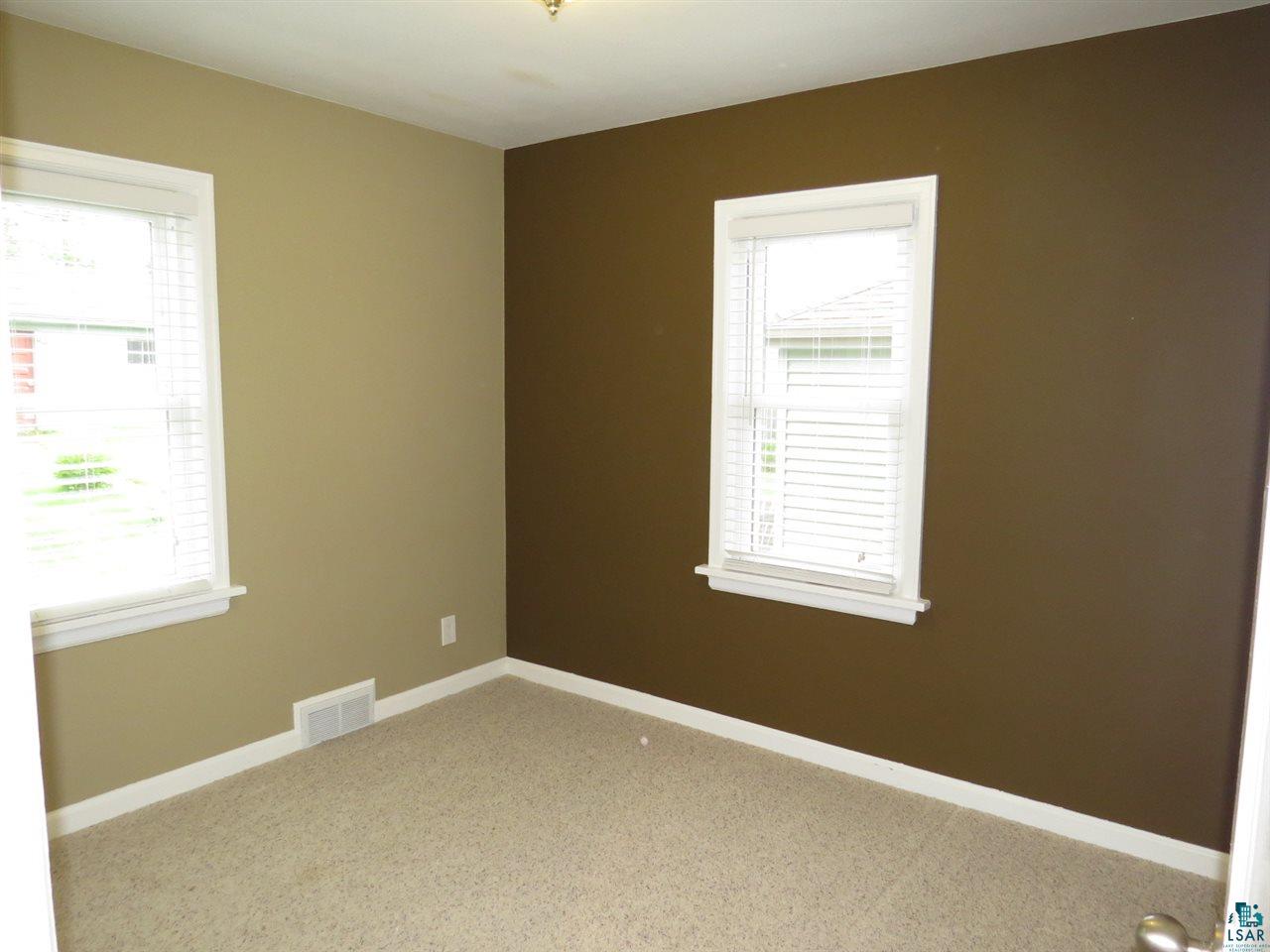 5215 Oneida Street Duluth, MN 55804 - Photo 9 of 18 Gallery Image 9