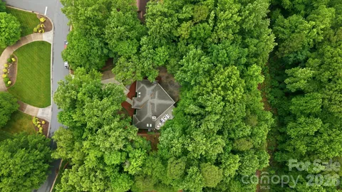 $975,000 | 5424 Amanda Lane, Belmont, NC 28012