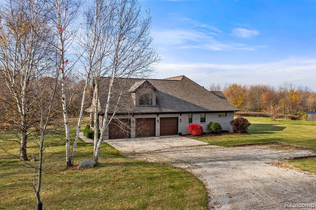 1535 Townsend Road Leonard, MI 48367 - Photo 16 of 73