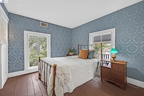 $1,749,000 | 2211 College Avenue, Livermore, CA 94550