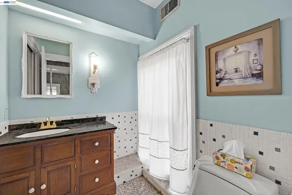 $1,749,000 | 2211 College Avenue, Livermore, CA 94550