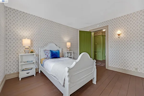 $1,749,000 | 2211 College Avenue, Livermore, CA 94550