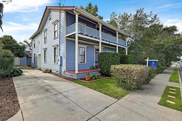 $1,749,000 | 2211 College Avenue, Livermore, CA 94550