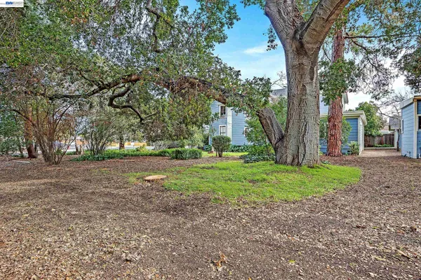 $1,749,000 | 2211 College Avenue, Livermore, CA 94550