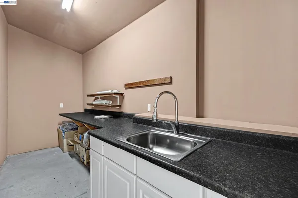 $1,749,000 | 2211 College Avenue, Livermore, CA 94550