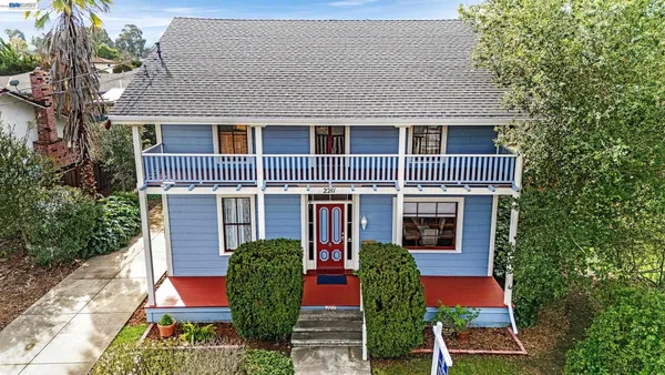 $1,749,000 | 2211 College Avenue, Livermore, CA 94550