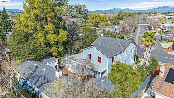 $1,749,000 | 2211 College Avenue, Livermore, CA 94550