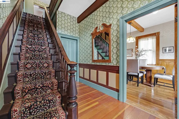 $1,749,000 | 2211 College Avenue, Livermore, CA 94550