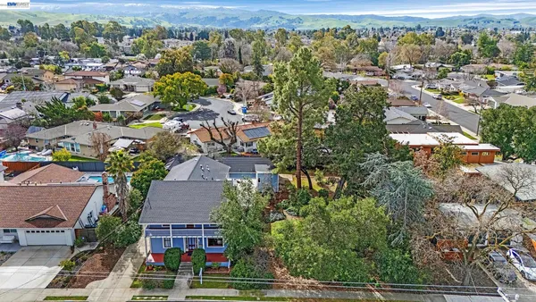 $1,749,000 | 2211 College Avenue, Livermore, CA 94550