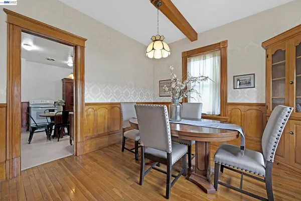 $1,749,000 | 2211 College Avenue, Livermore, CA 94550