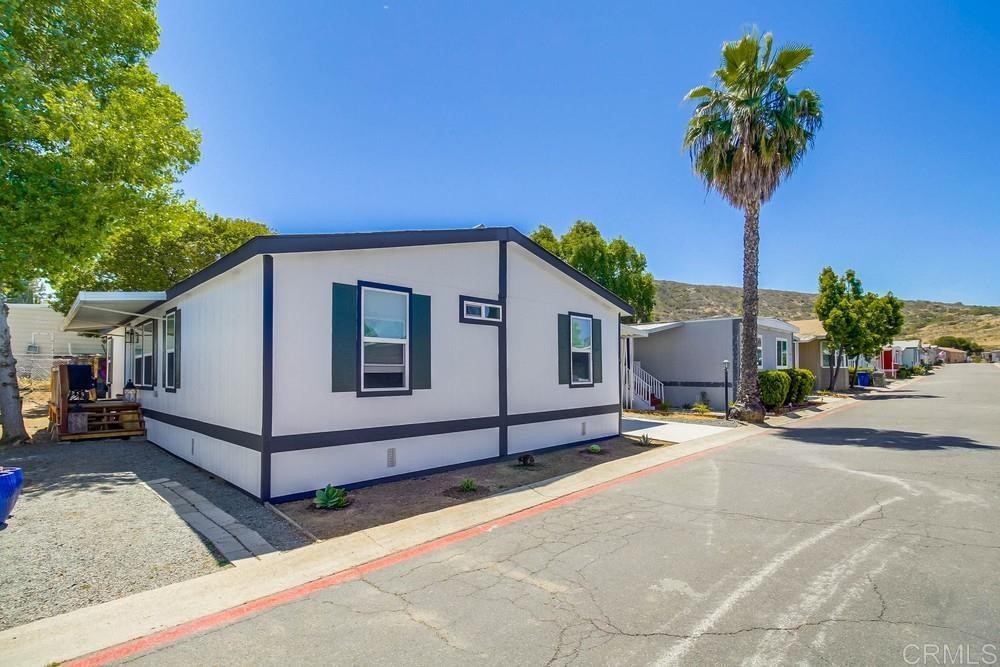 10767 Jamacha Spring Valley, Unit SPC 191 Spring Valley, CA 91978 - Photo 2 of 40 Gallery Image 2