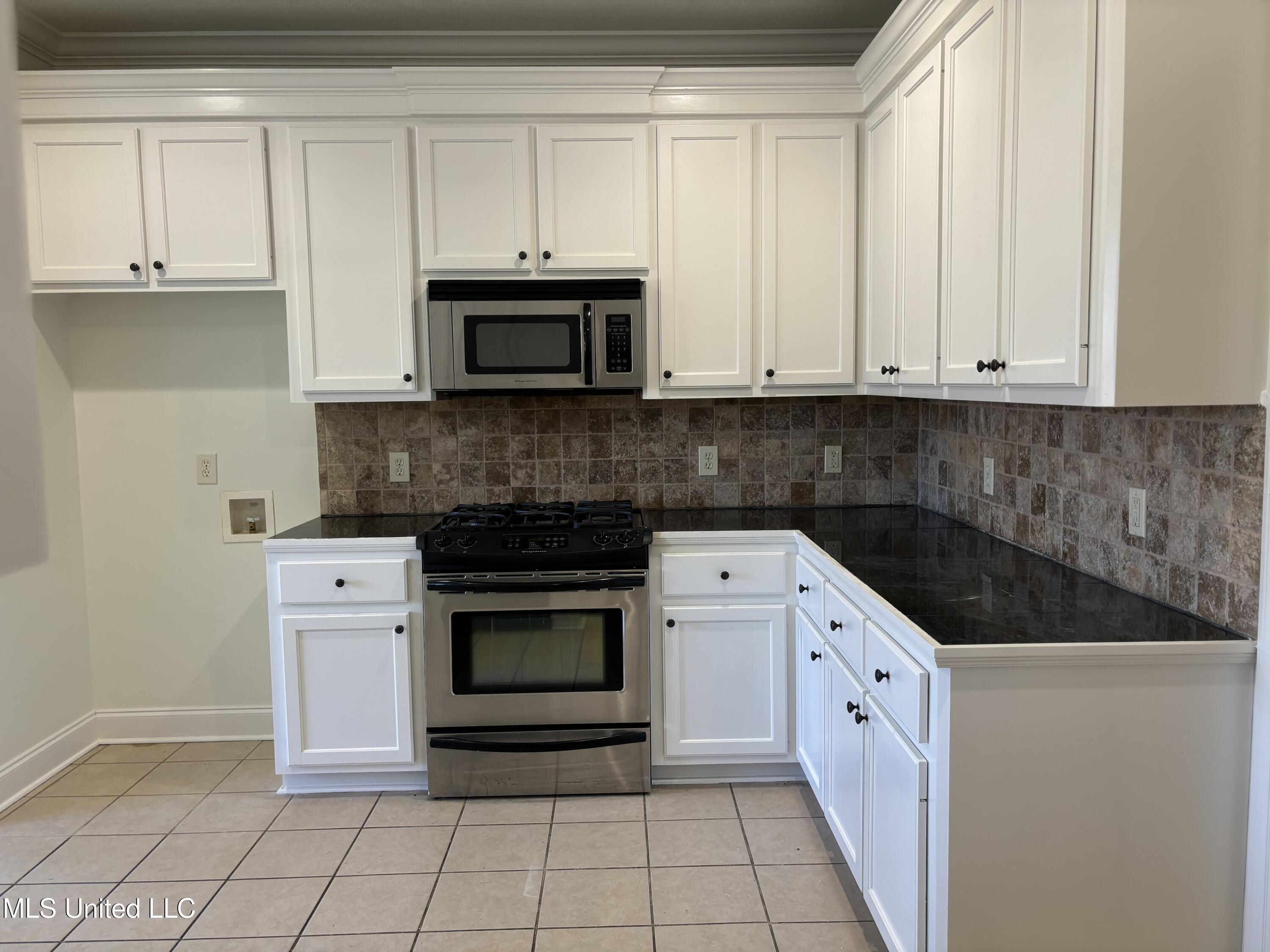 121 Porter Ridge Canton, MS 39046 - Photo 11 of 33 IMG_8980