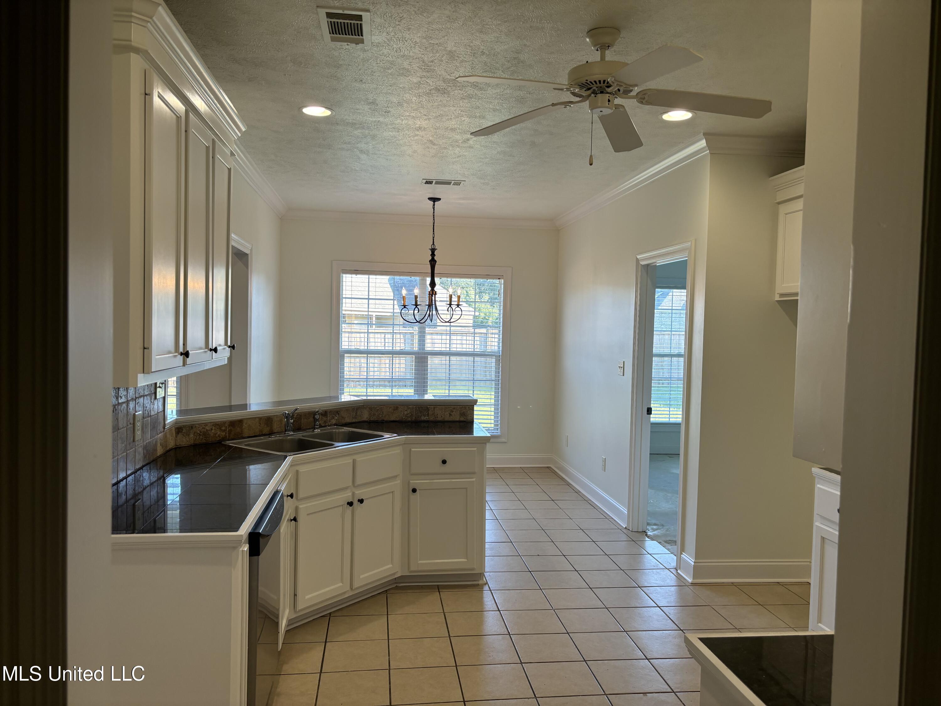 121 Porter Ridge Canton, MS 39046 - Photo 12 of 33 IMG_8995