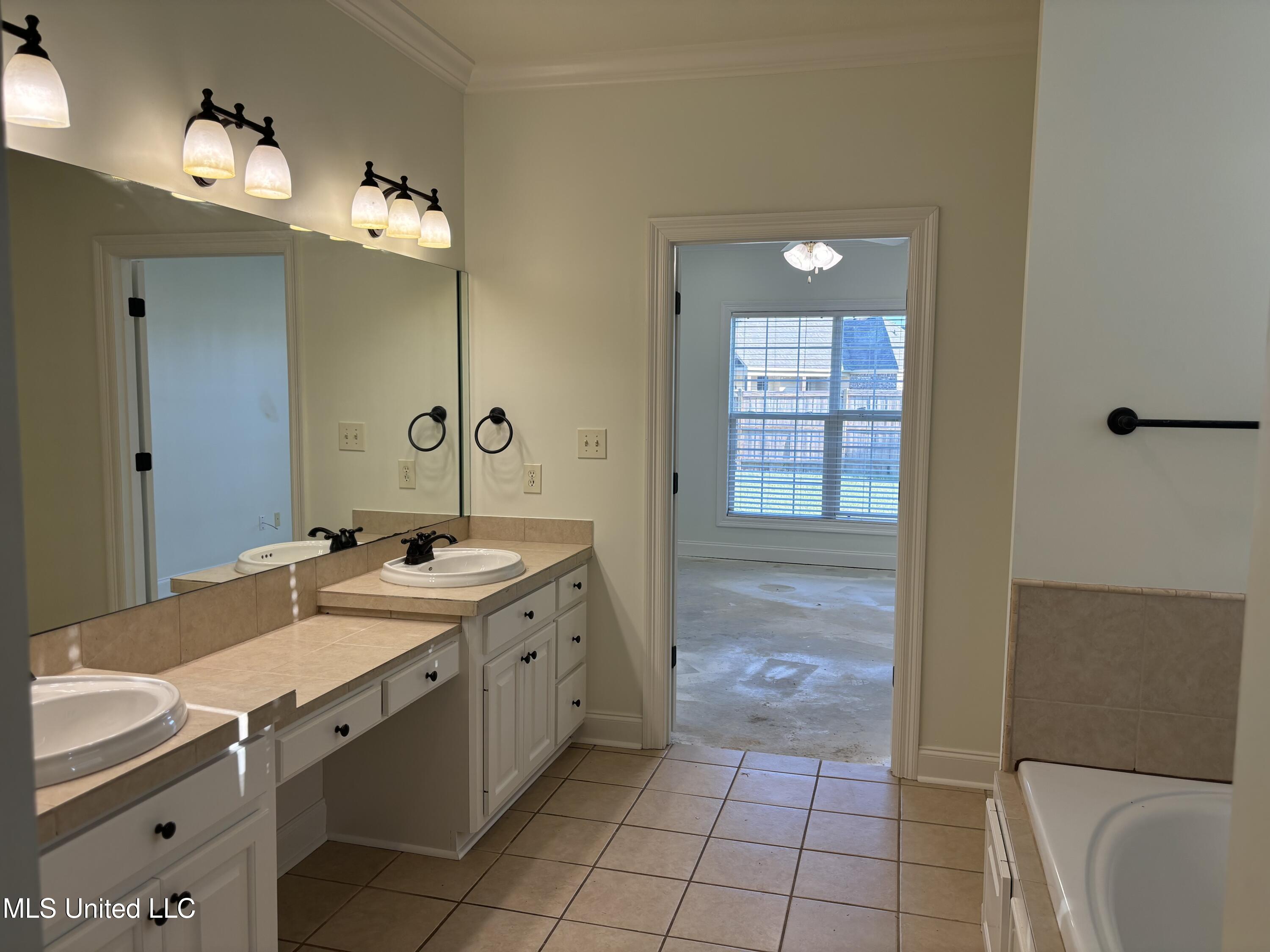 121 Porter Ridge Canton, MS 39046 - Photo 22 of 33 IMG_8970