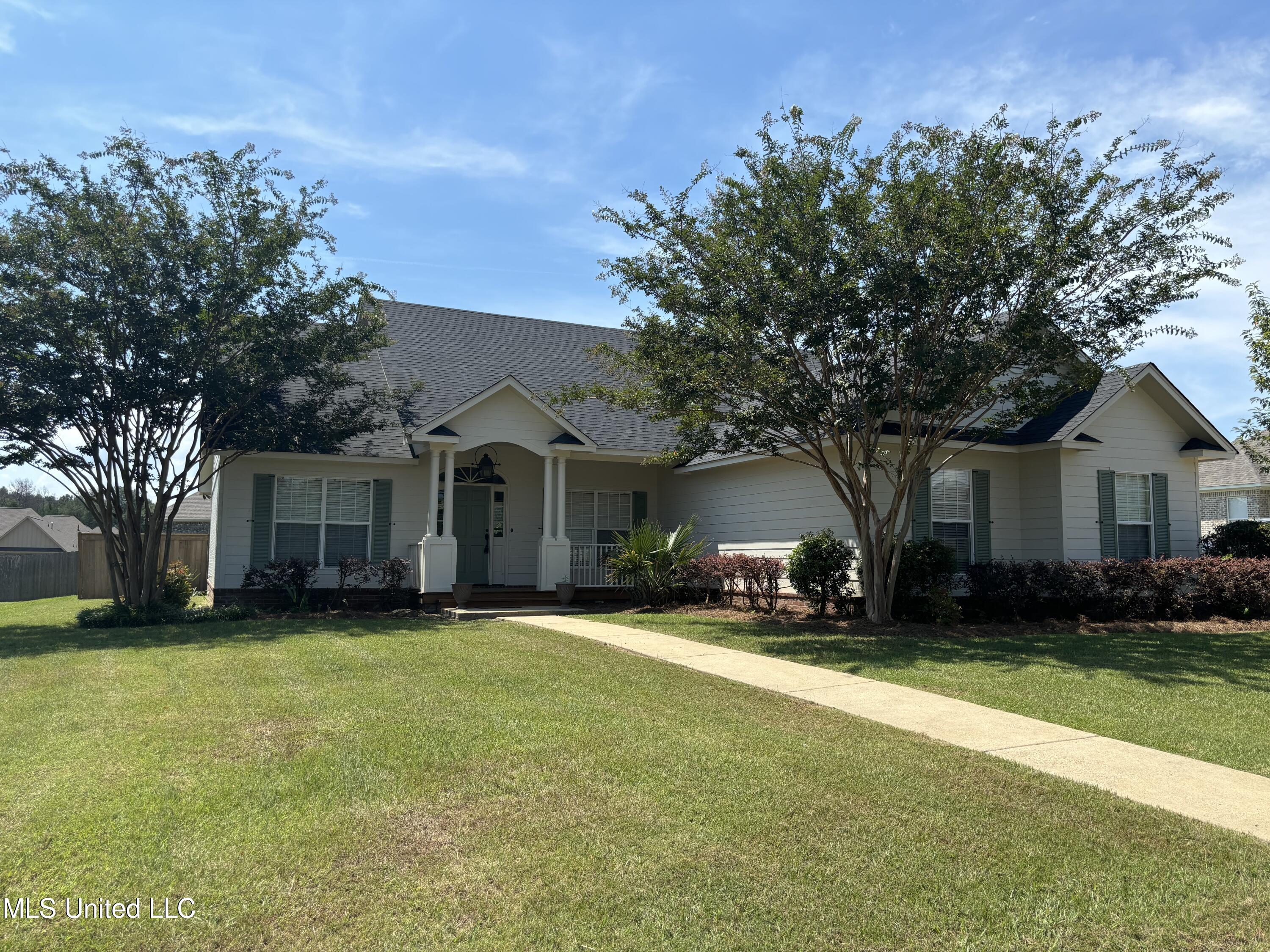 121 Porter Ridge Canton, MS 39046 - Photo 3 of 33 IMG_8827