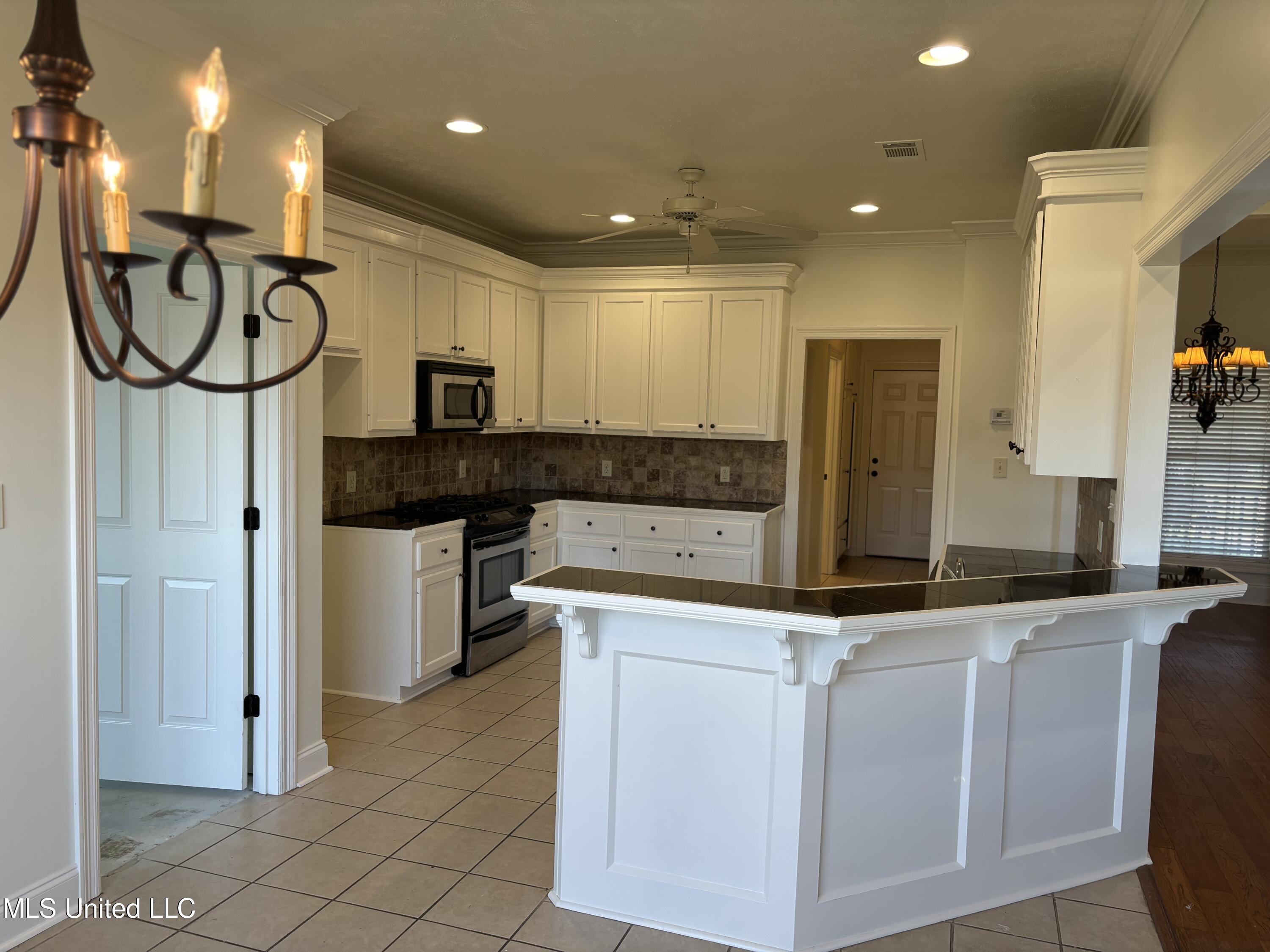 121 Porter Ridge Canton, MS 39046 - Photo 10 of 33 IMG_8976