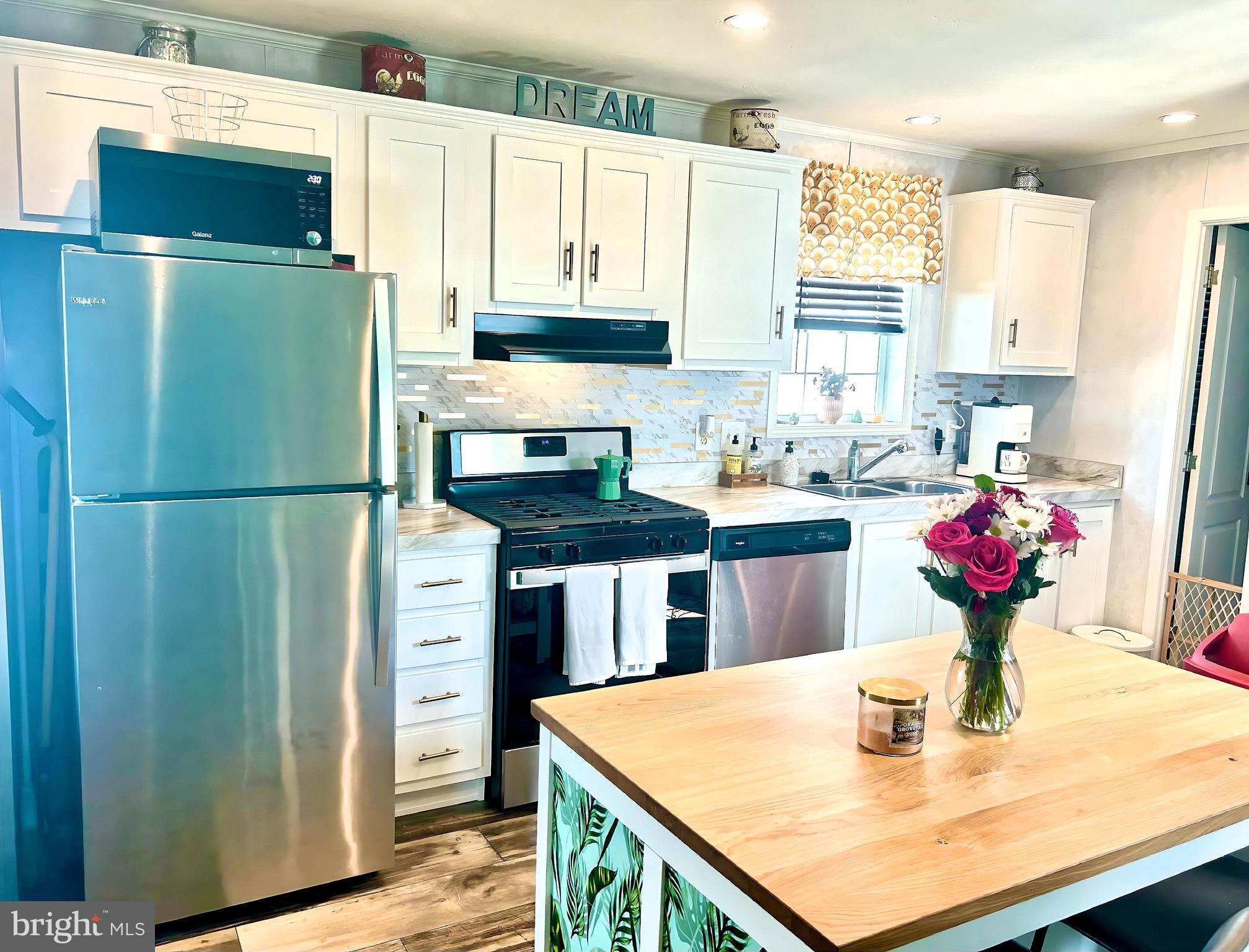 46 Jones Mill Road, Unit 218 Wrightstown, NJ 08562 - Photo 4 of 15 Kitchen With Stainless Appliances