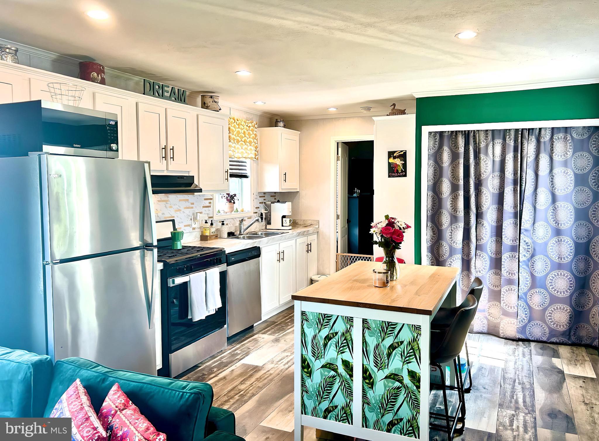 46 Jones Mill Road, Unit 218 Wrightstown, NJ 08562 - Photo 5 of 15 Kitchen With Stainless Appliances