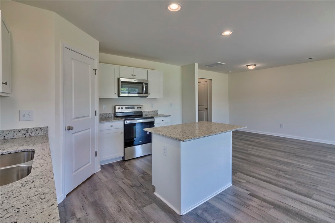 1012 Fairfield Drive Seneca, SC 29678 - Photo 11 of 24