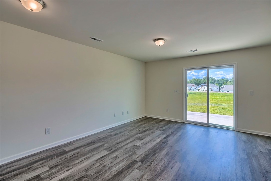 1012 Fairfield Drive Seneca, SC 29678 - Photo 6 of 24