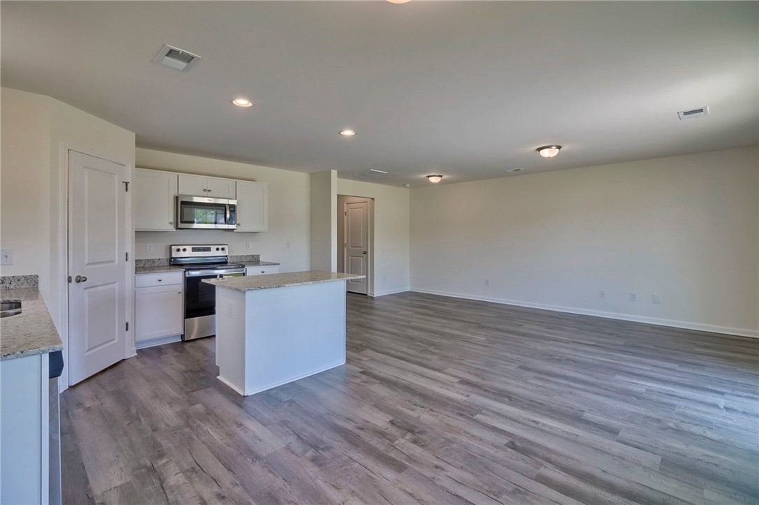 1012 Fairfield Drive Seneca, SC 29678 - Photo 10 of 24