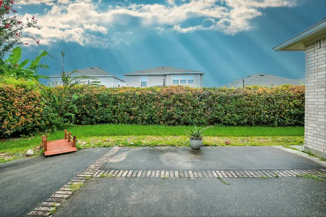 $289,999 | 20743 Oakhurst Park Drive, Porter, TX 77365