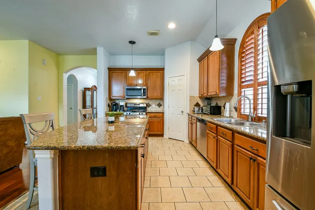 $289,999 | 20743 Oakhurst Park Drive, Porter, TX 77365