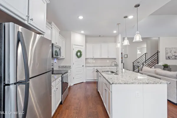 $399,900 | 7276 Edgewater Drive, Olive Branch, MS 38654