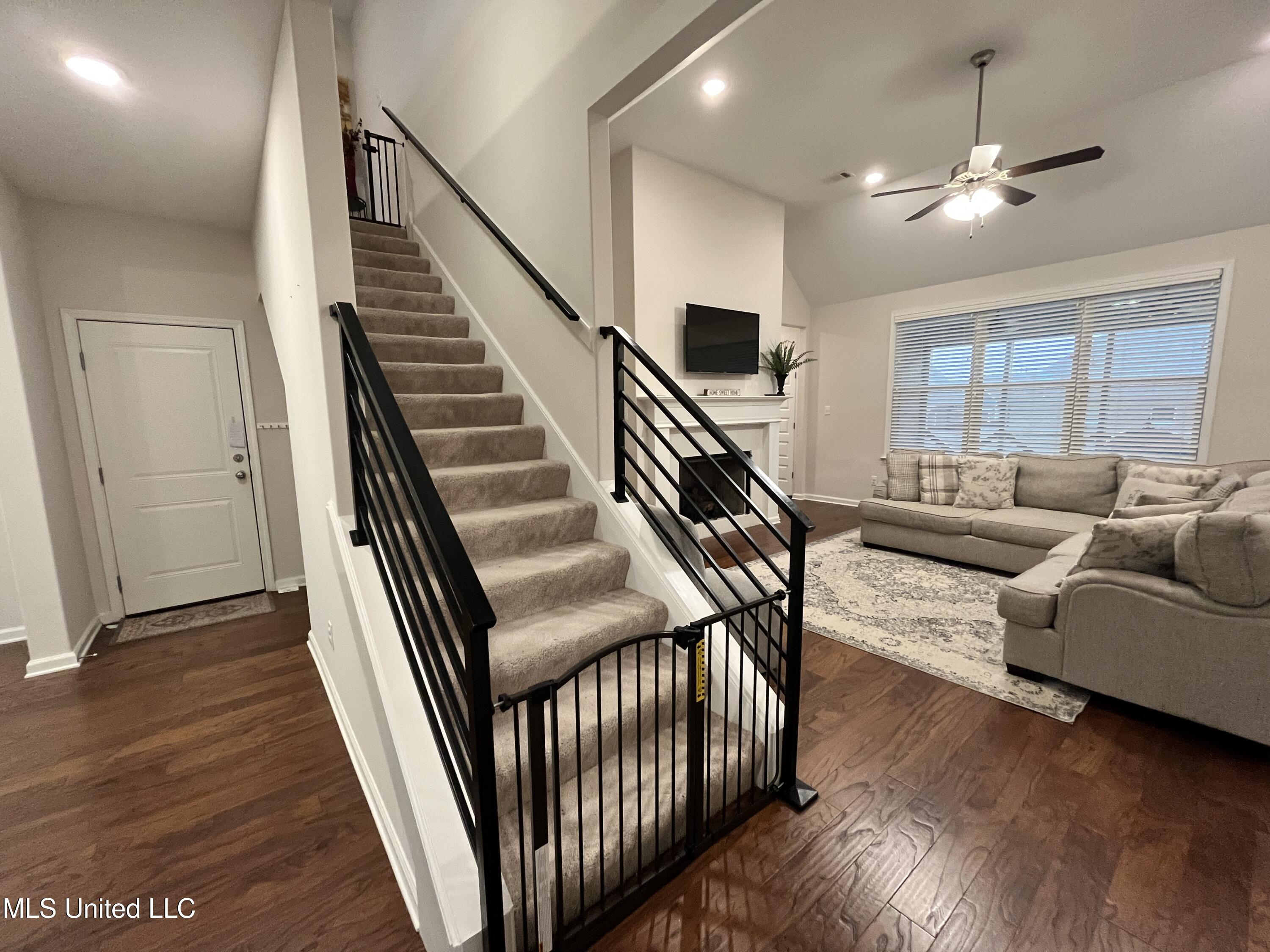 7276 Edgewater Drive Olive Branch, MS 38654 - Photo 15 of 41 20260121_194218196_iOS