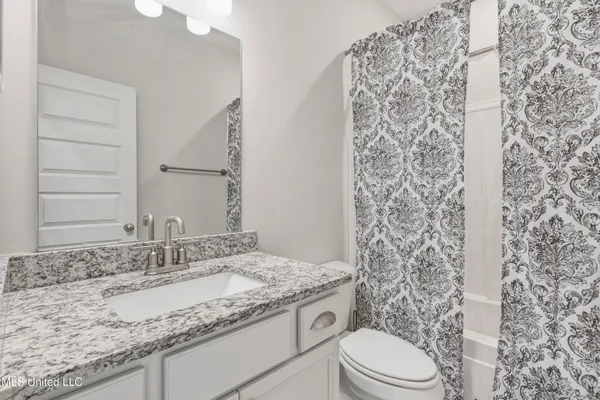 $399,900 | 7276 Edgewater Drive, Olive Branch, MS 38654