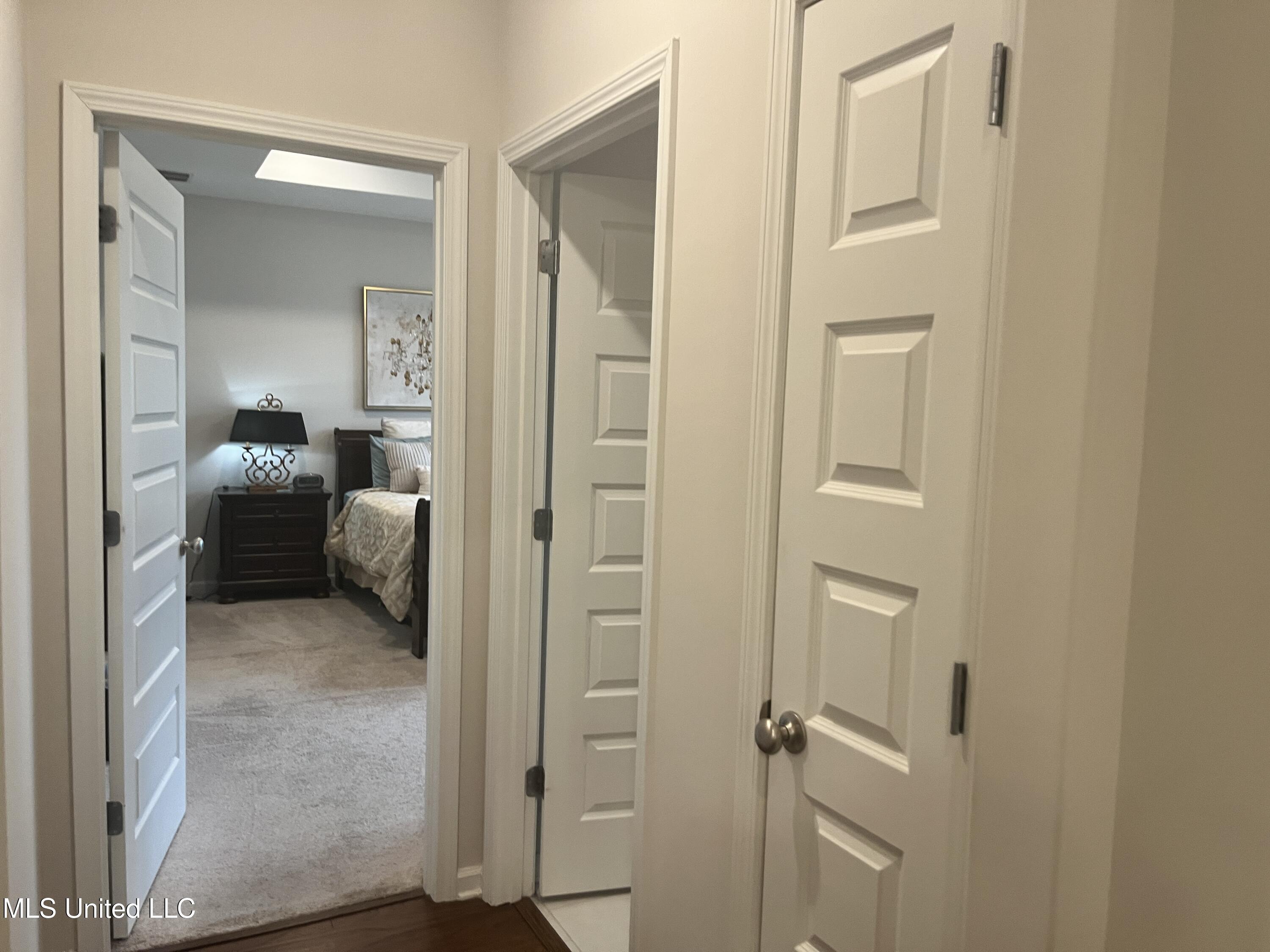 7276 Edgewater Drive Olive Branch, MS 38654 - Photo 21 of 41 20260121_194832451_iOS