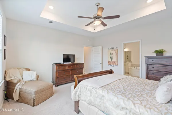 $399,900 | 7276 Edgewater Drive, Olive Branch, MS 38654